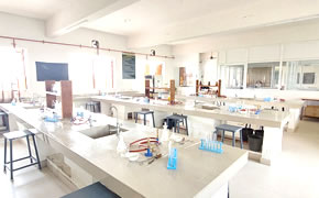 Pharmaceutical Chemistry Lab